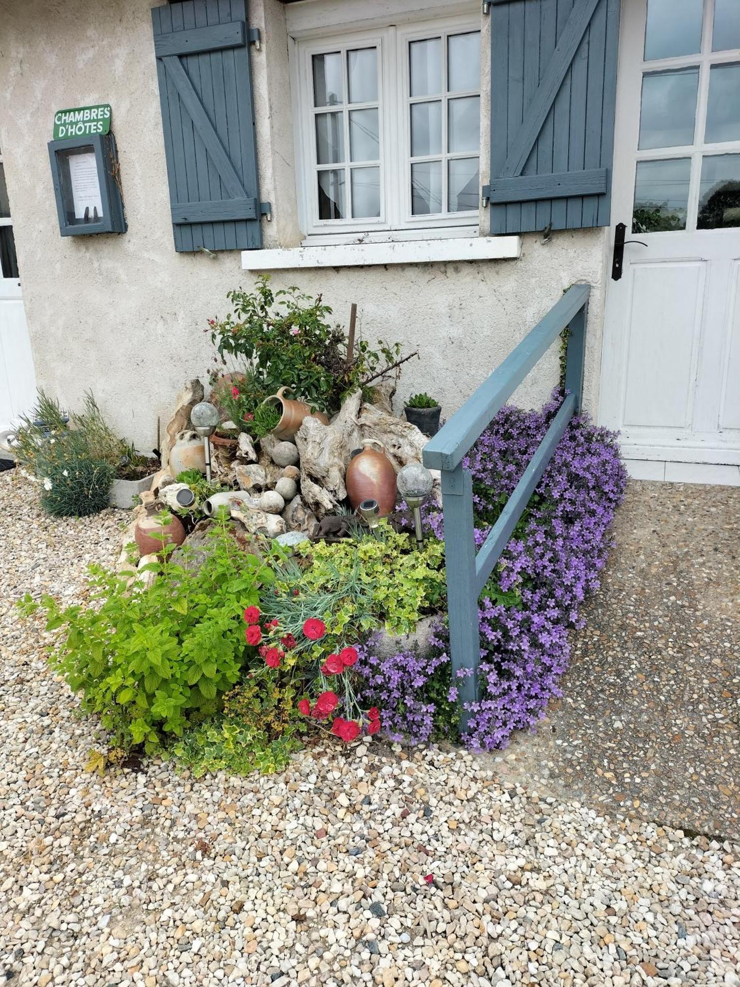فندق La Ferme Des Bigornes Châtillon-sur-Indre المظهر الخارجي الصورة